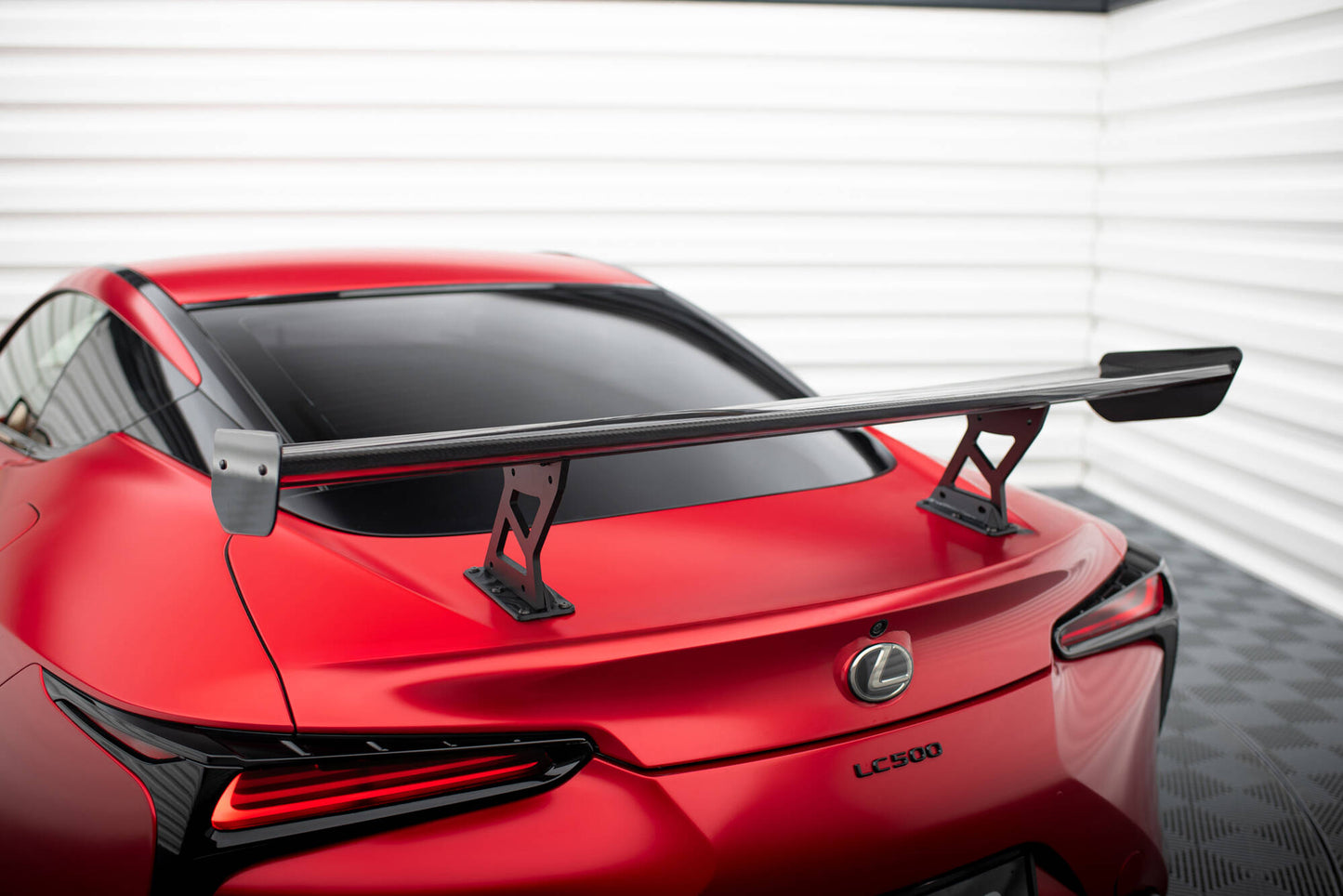 Spoiler kulfiber Lexus LC