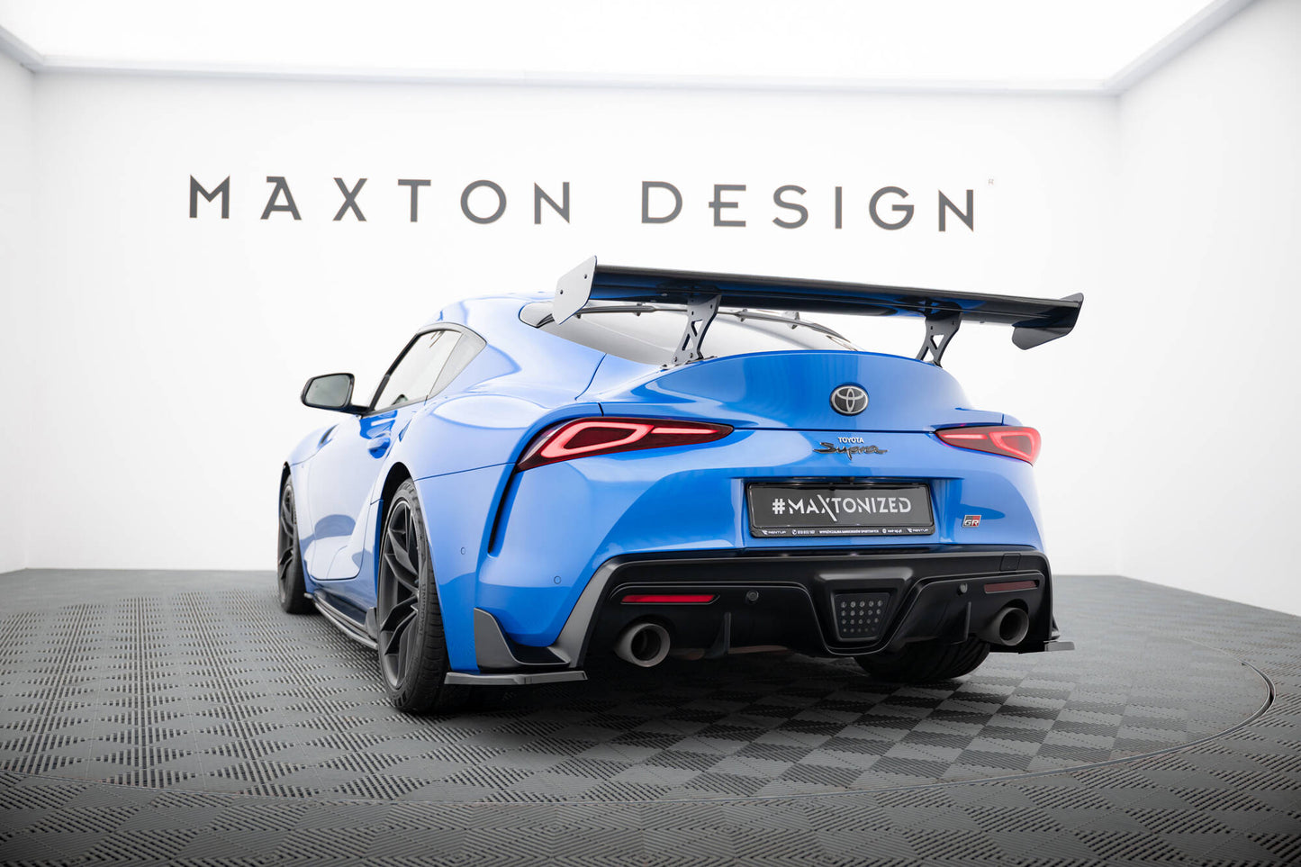 Spoiler kulfiber med Udvendige beslag Stående Toyota Supra Mk5