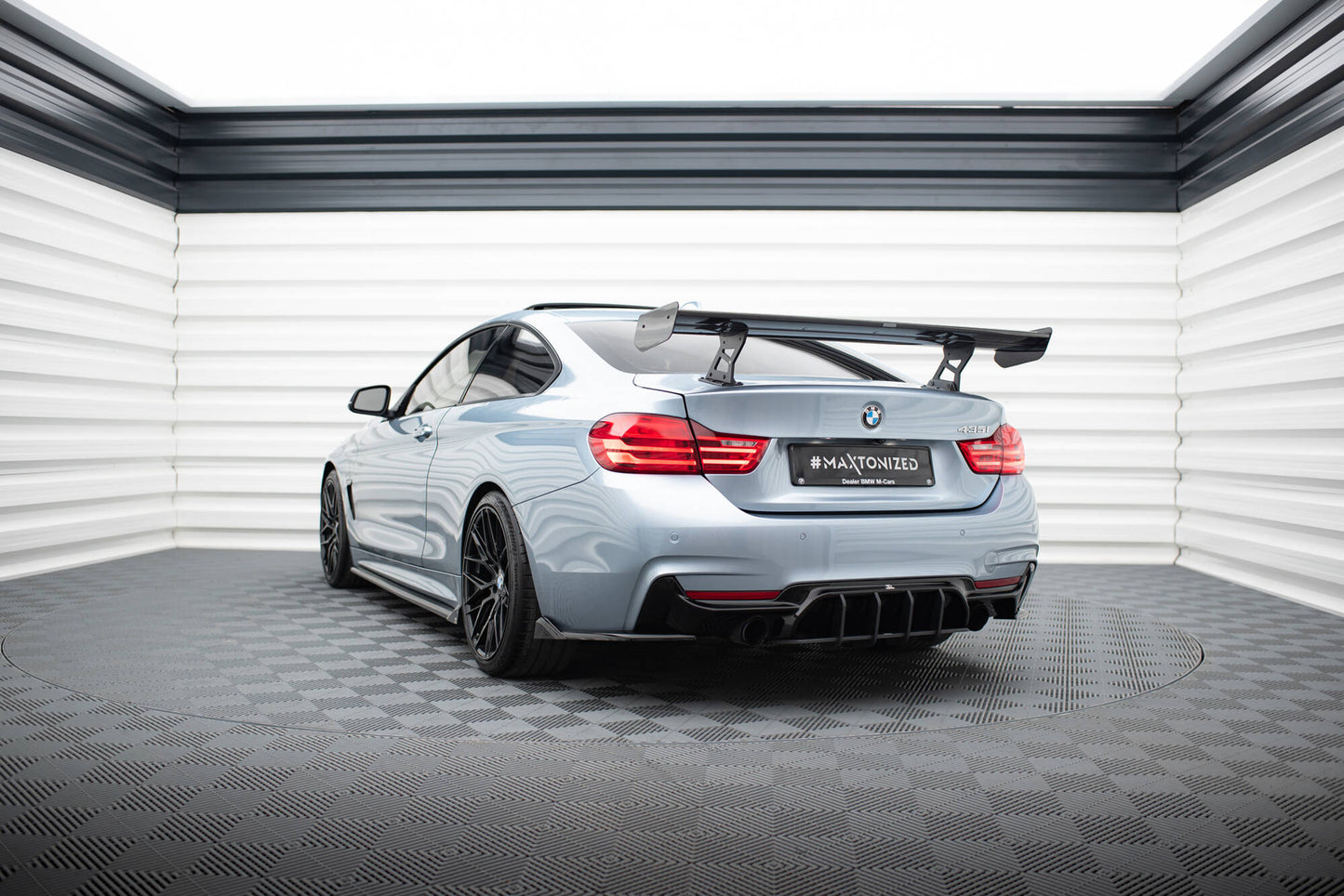 Spoiler kulfiber med Internal Brackets Uprights BMW 4 F32 / 4 F32 M-Pack Coupe
