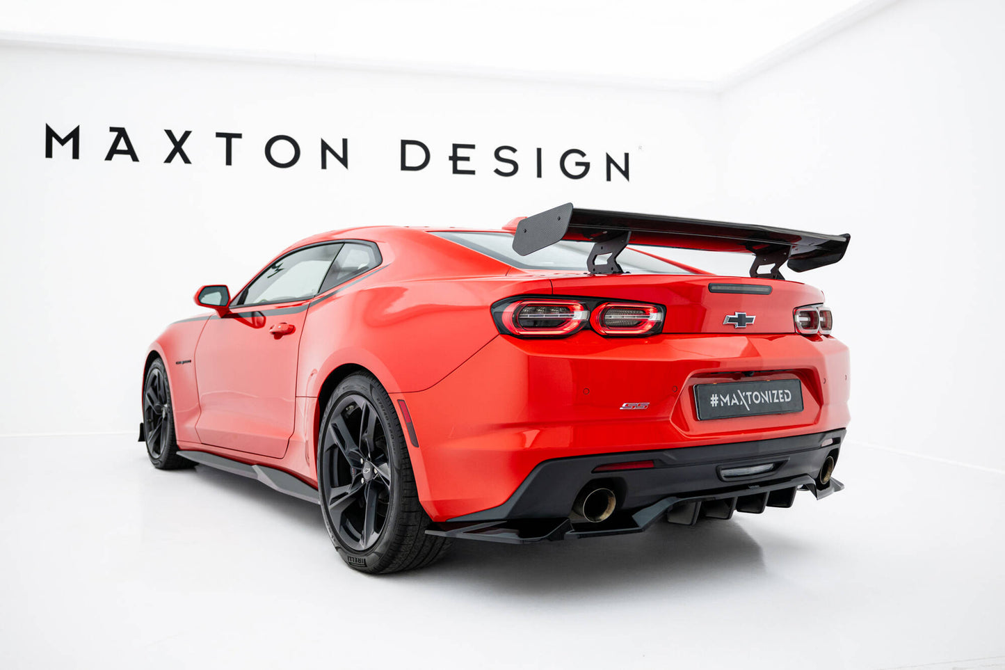 Spoiler kulfiber med Internal Brackets Uprights Chevrolet Camaro SS Mk6 Facelift