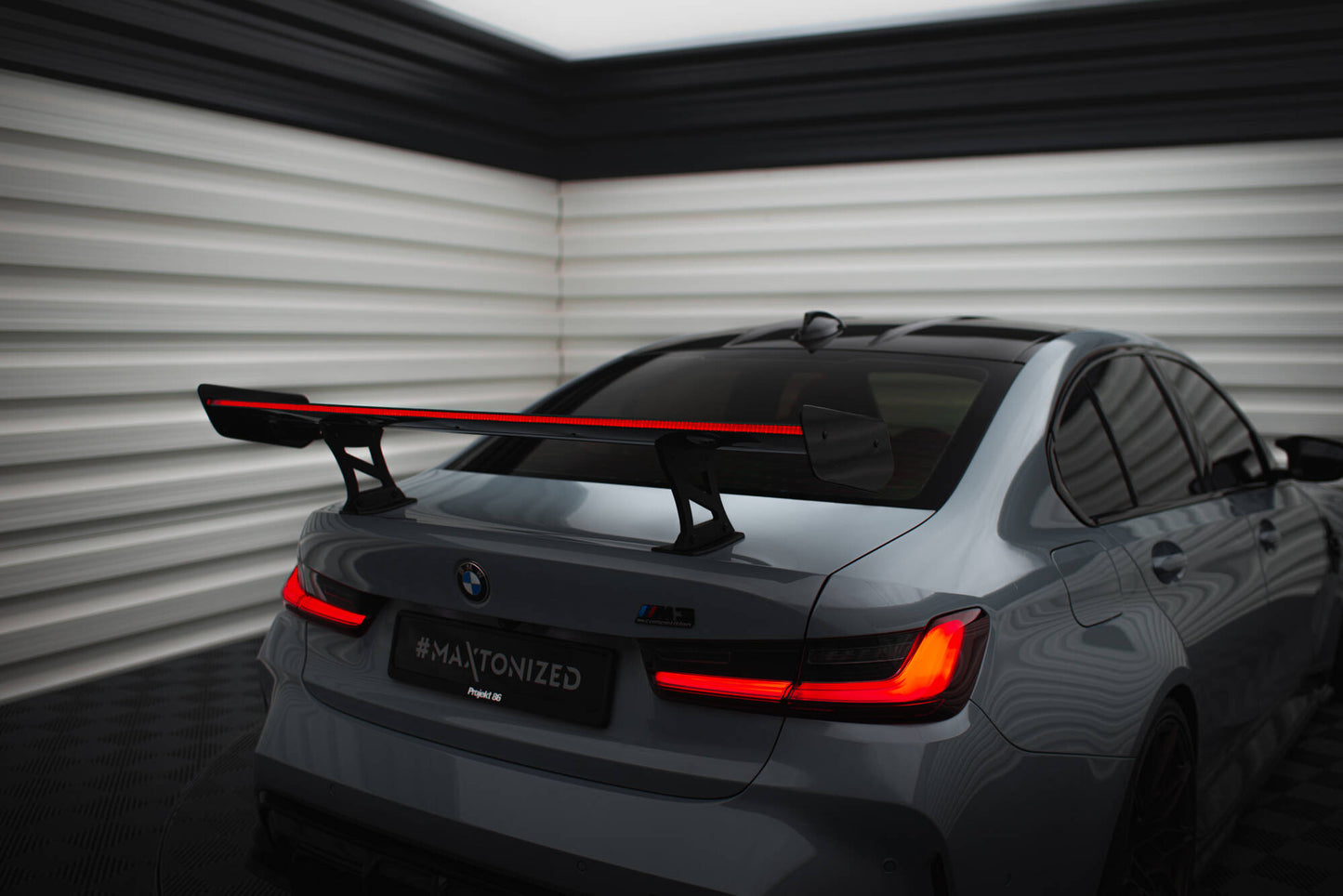 Spoiler kulfiber med Internal Brackets Uprights + LED BMW M3 G80 / M340i G20 / 3 M-Pack G20 / 3 Standard G20