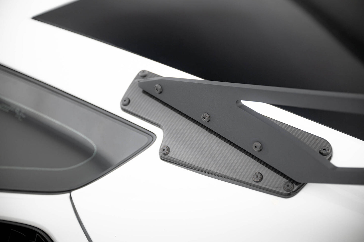 Spoiler kulfiber med Øverste Swan Mounting Chevrolet Corvette StinGrå / Grand Sport C7