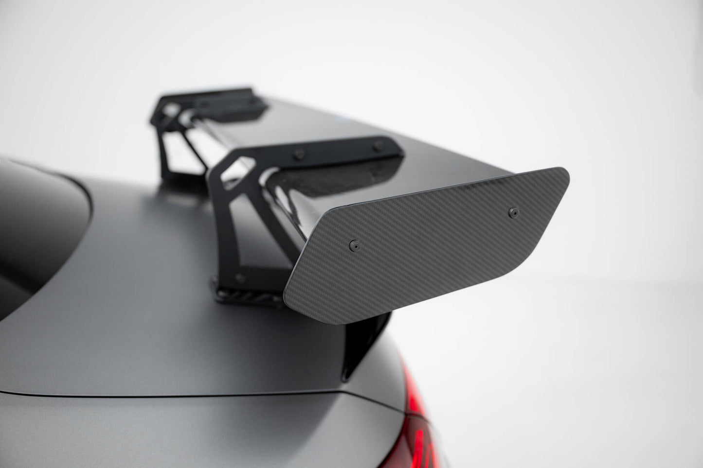 Spoiler kulfiber med Øverste Swan Mounting Mercedes-Benz CLA Coupe C118 / C118 Facelift