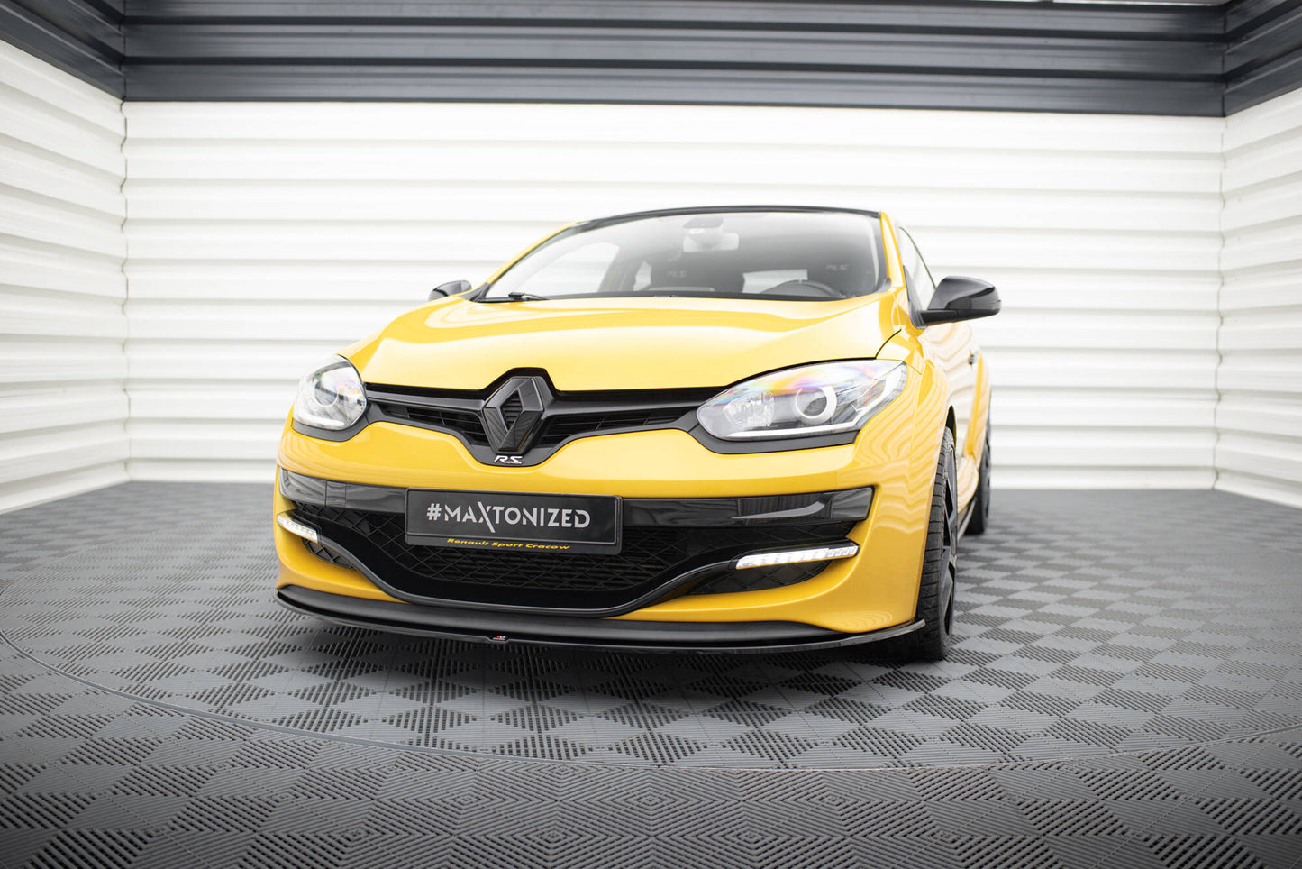 Forreste splitter RENAULT MEGANE 3 RS v.1