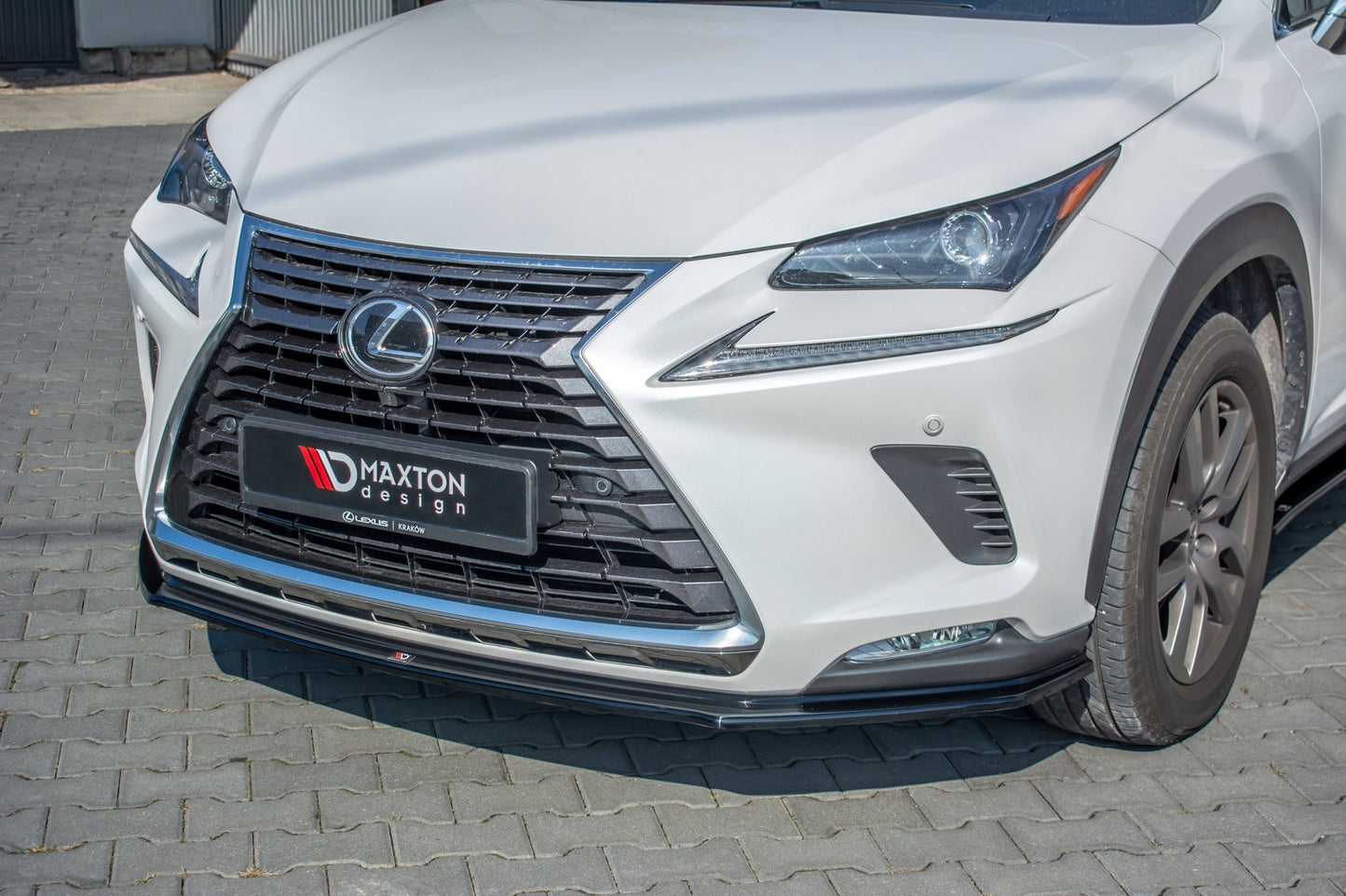 Forreste splitter Lexus NX Facelift