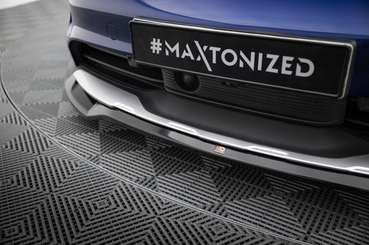 Forreste splitter Porsche Taycan Cross Turismo 4S