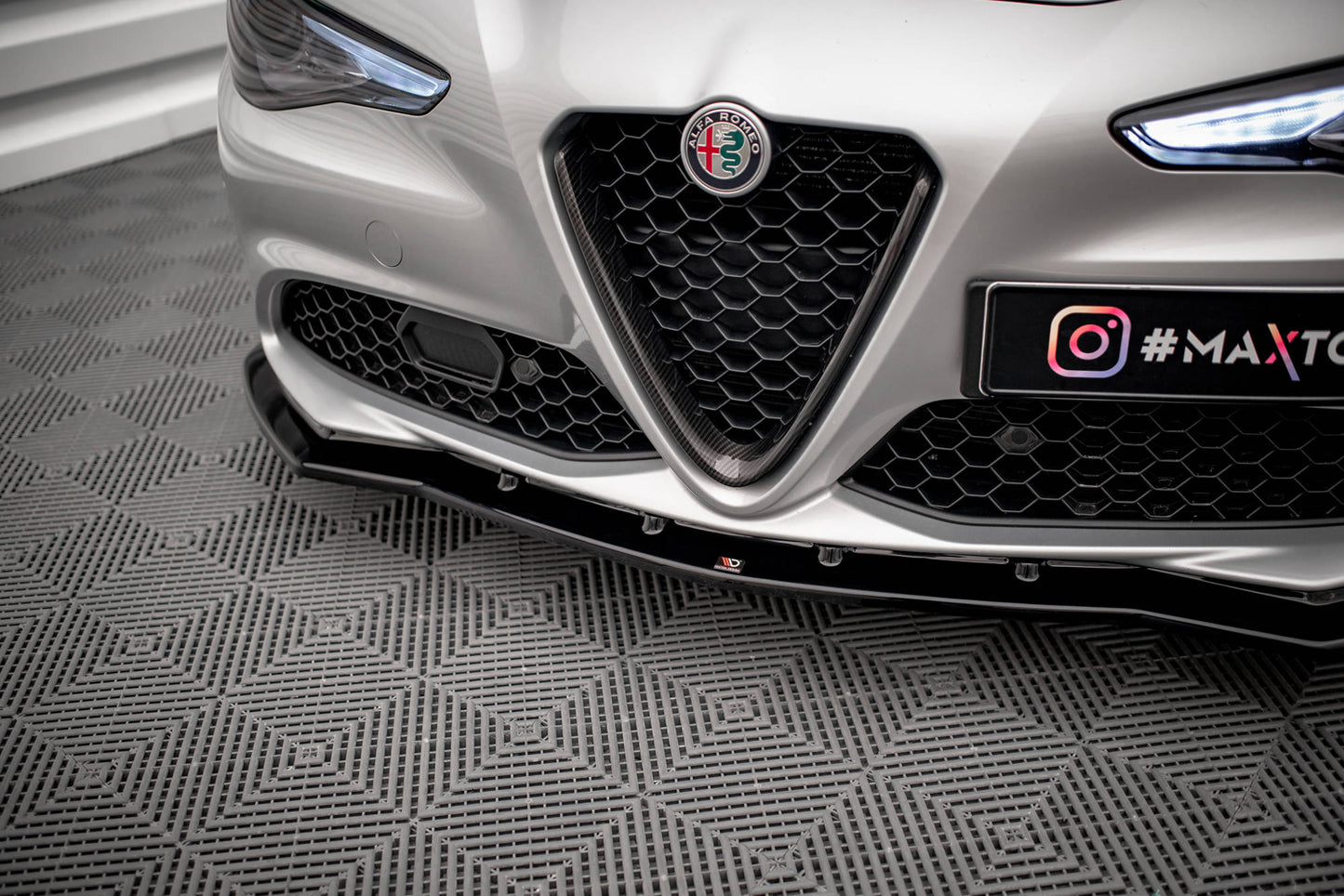 Forreste splitter V.1 Alfa Romeo Giulia Sport