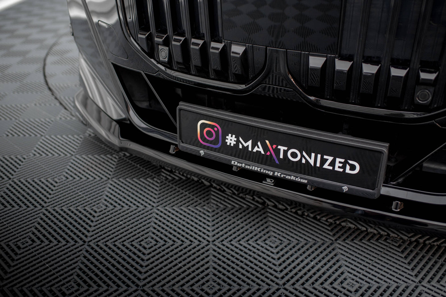Forreste splitter V.1 BMW 7 M-Pack / M760e / i7 M-Pack G70