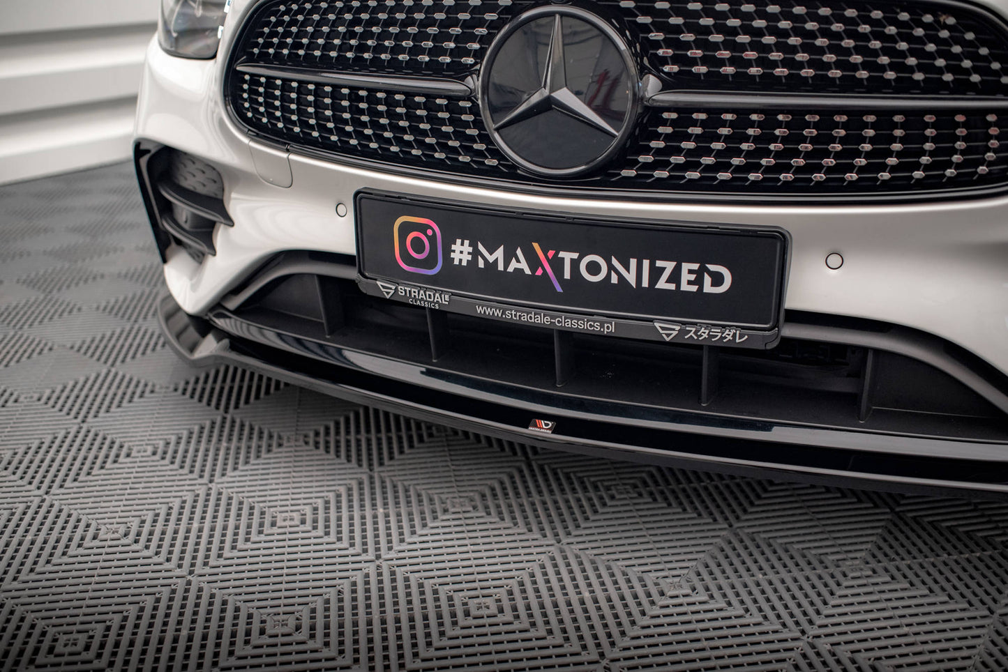 Forreste splitter V.1 Mercedes-Benz E AMG-Line W213 Facelift