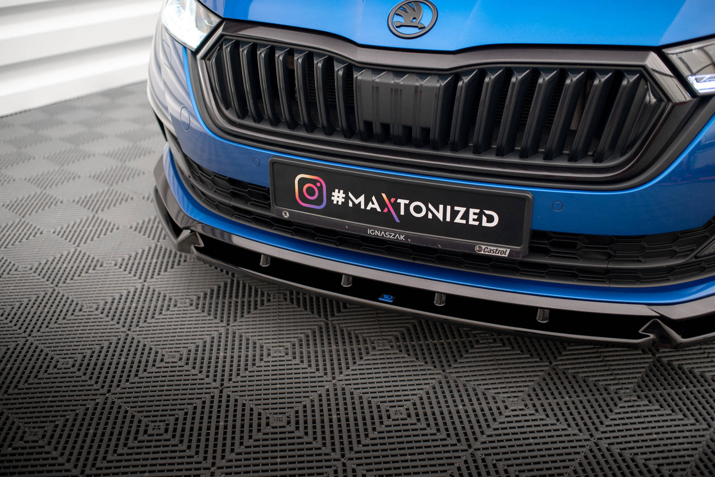 Forreste splitter V.1 Skoda Octavia Sportline Mk4