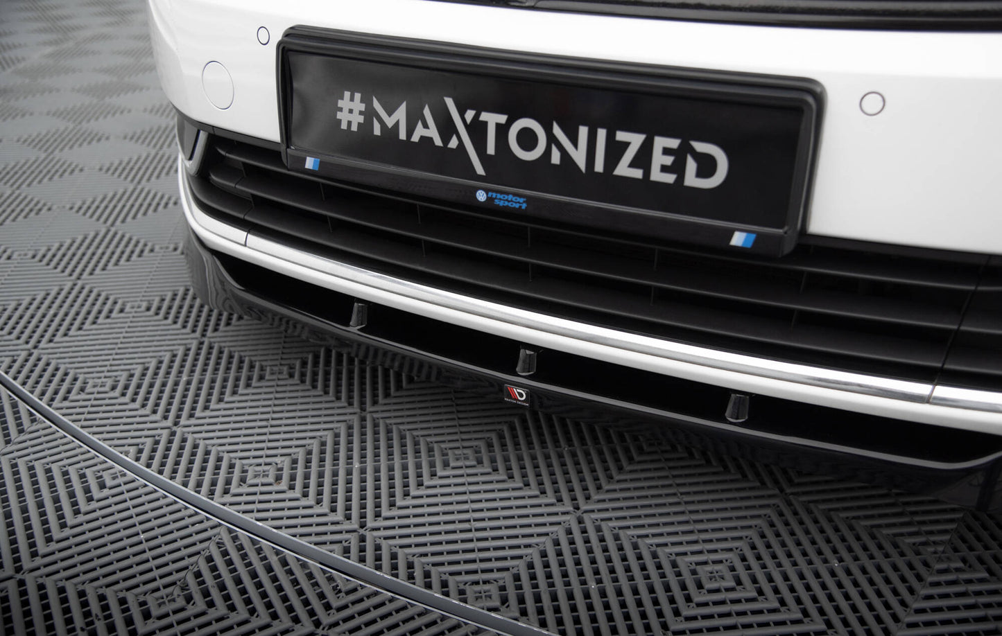 Forreste splitter V.1 Volkswagen Passat B7