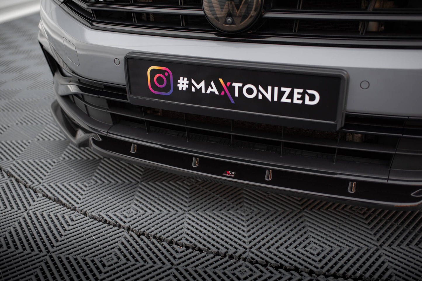 Forreste splitter V.1 Volkswagen Passat R-Line B8 Facelift