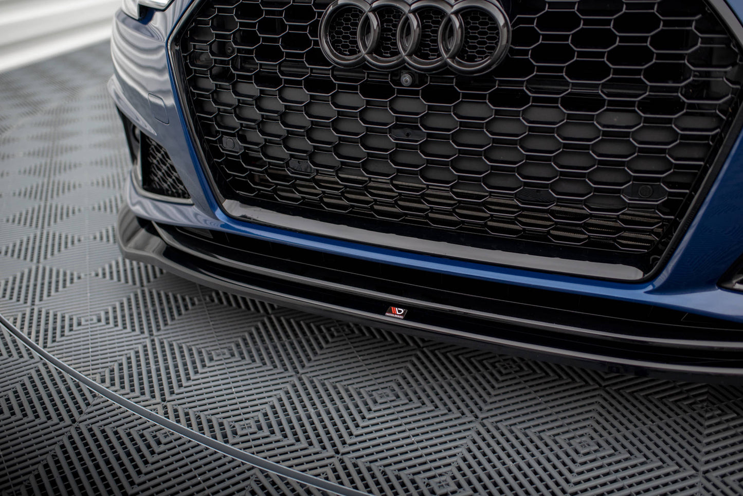 Forreste splitter V.2 Audi A4 Competition B9