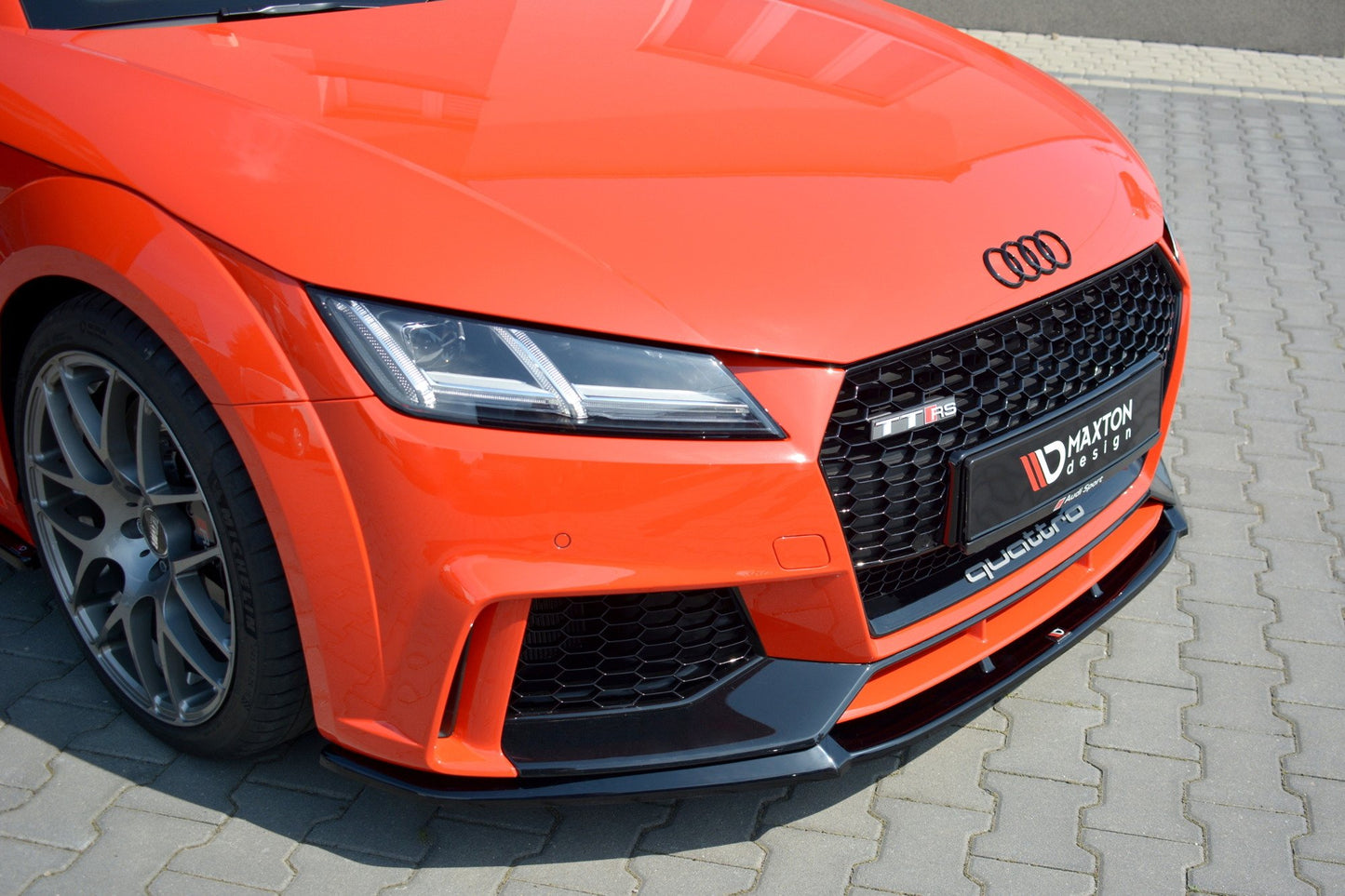 Forreste splitter V.2 Audi TT RS 8S