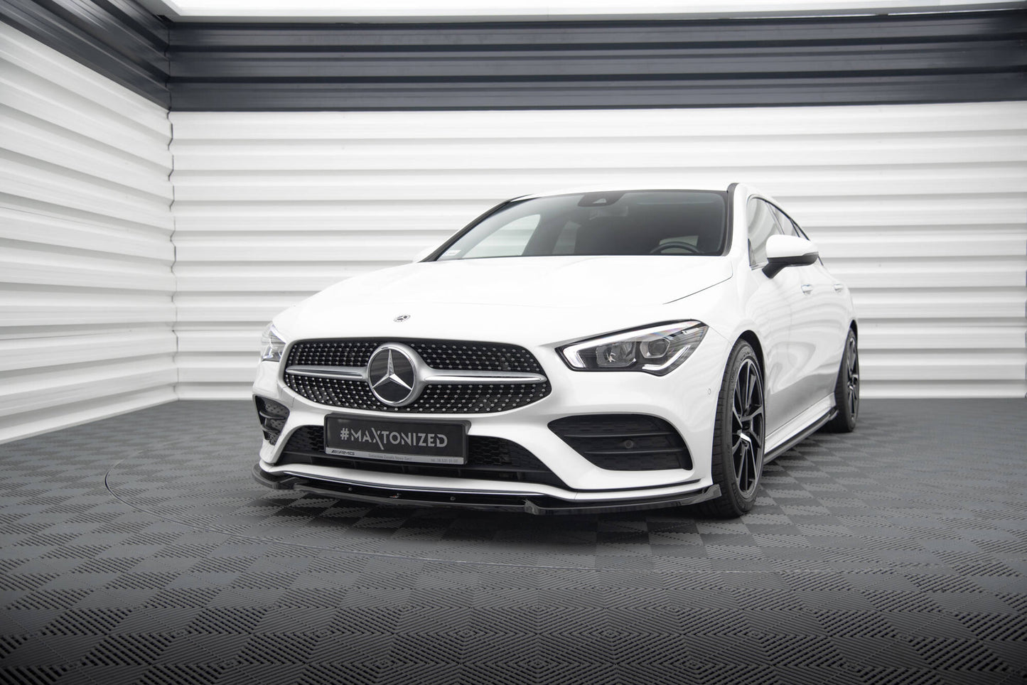 Forreste splitter V.2 Mercedes-Benz CLA A35 AMG / AMG-Line C118