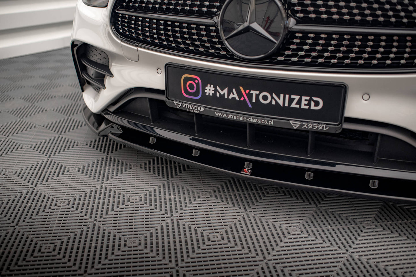 Forreste splitter V.2 Mercedes-Benz E AMG-Line W213 Facelift