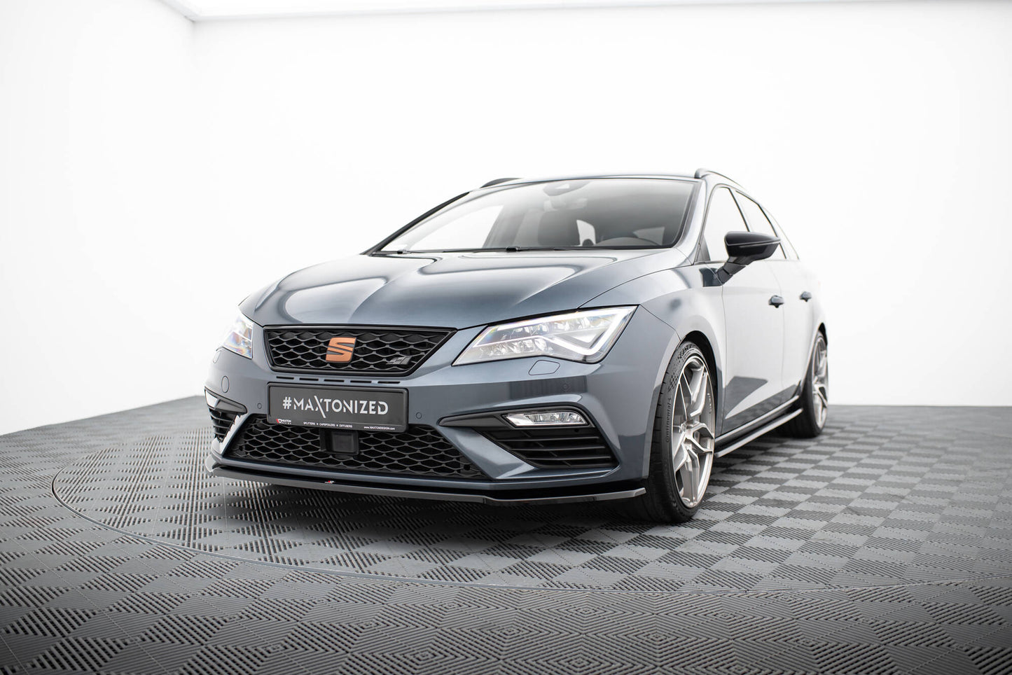 Forreste splitter V.2 Seat Leon Cupra / FR Mk3 FL