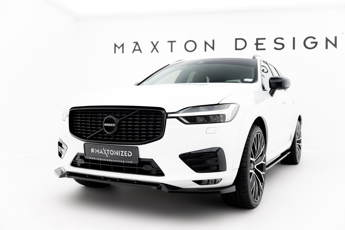 Forreste splitter V.2 Volvo XC60 Mk2 R-Design