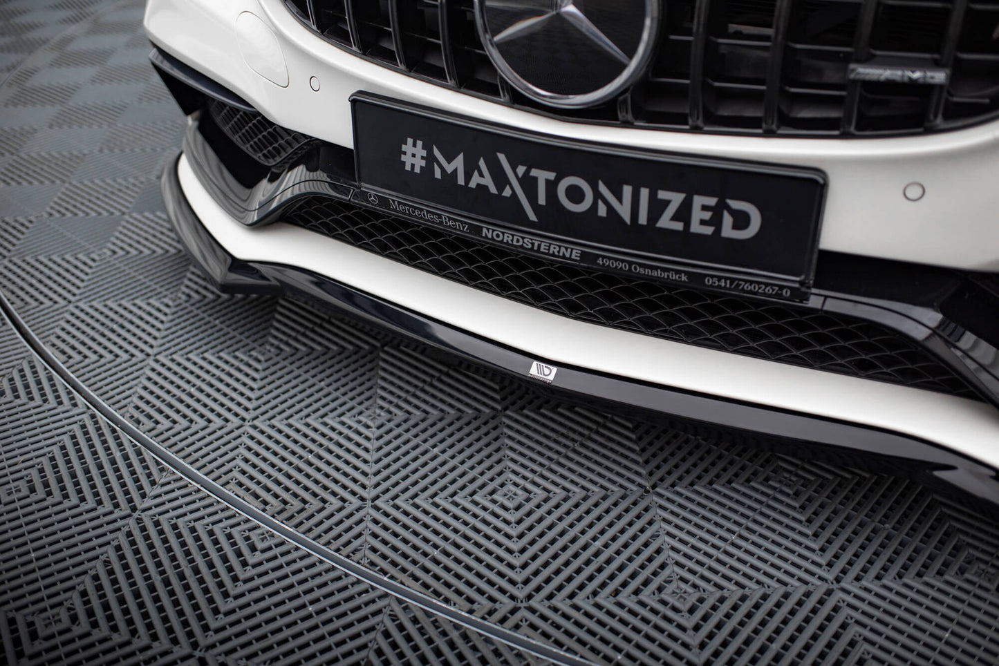 Forreste splitter V.3 Mercedes-AMG C63 Sedan / Estate W205 / S205