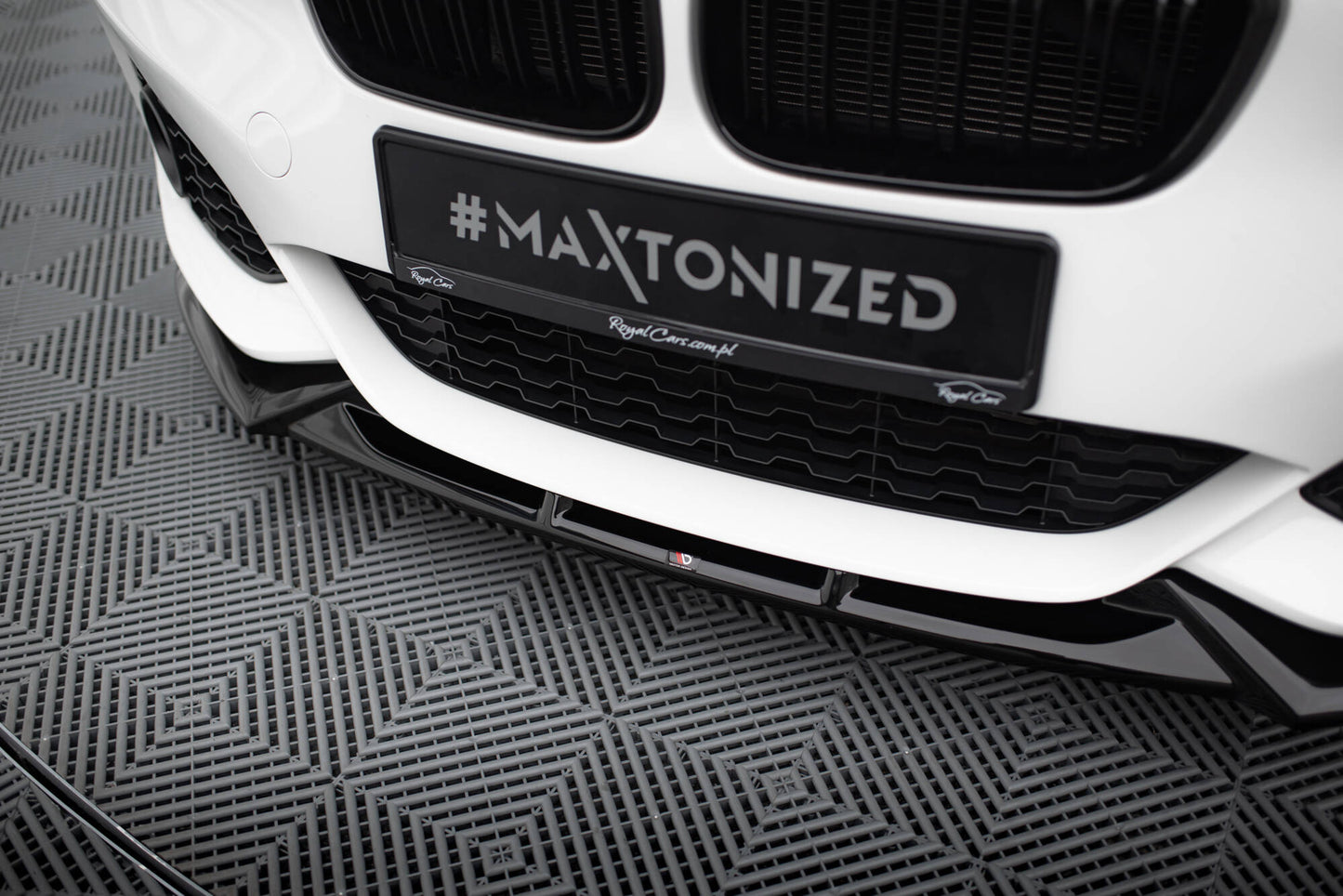 Forreste splitter V.5 BMW 1 M-Pack / M140i F20 Facelift