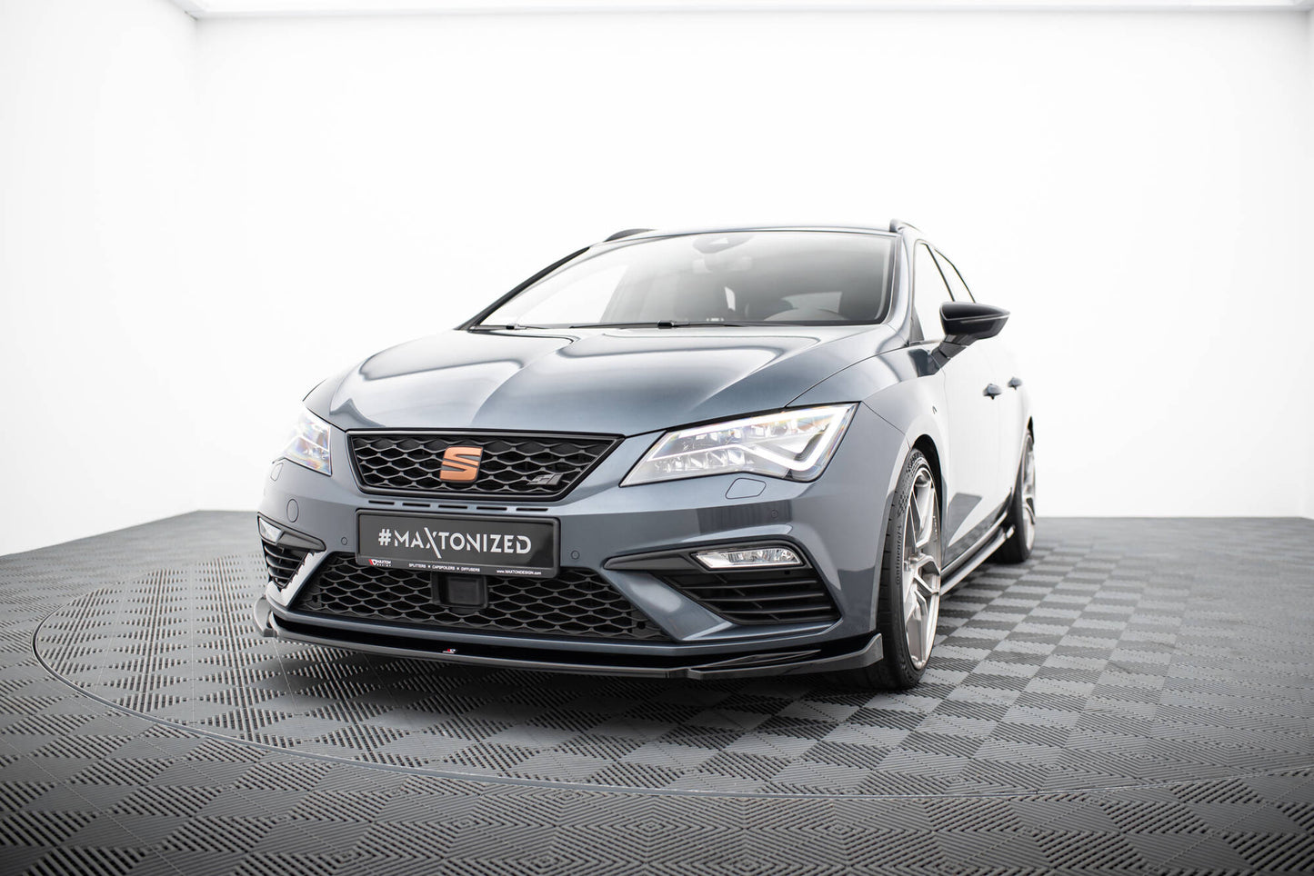 Forreste splitter V.5 Seat Leon Cupra / FR Mk3 FL