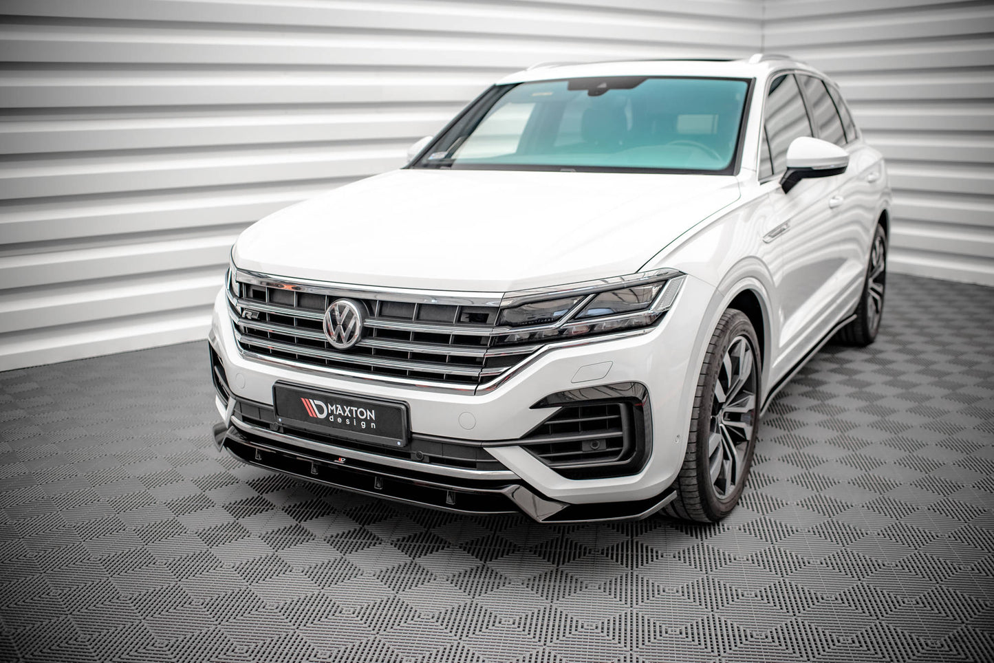 Forreste splitter Volkswagen Touareg R-Line Mk3