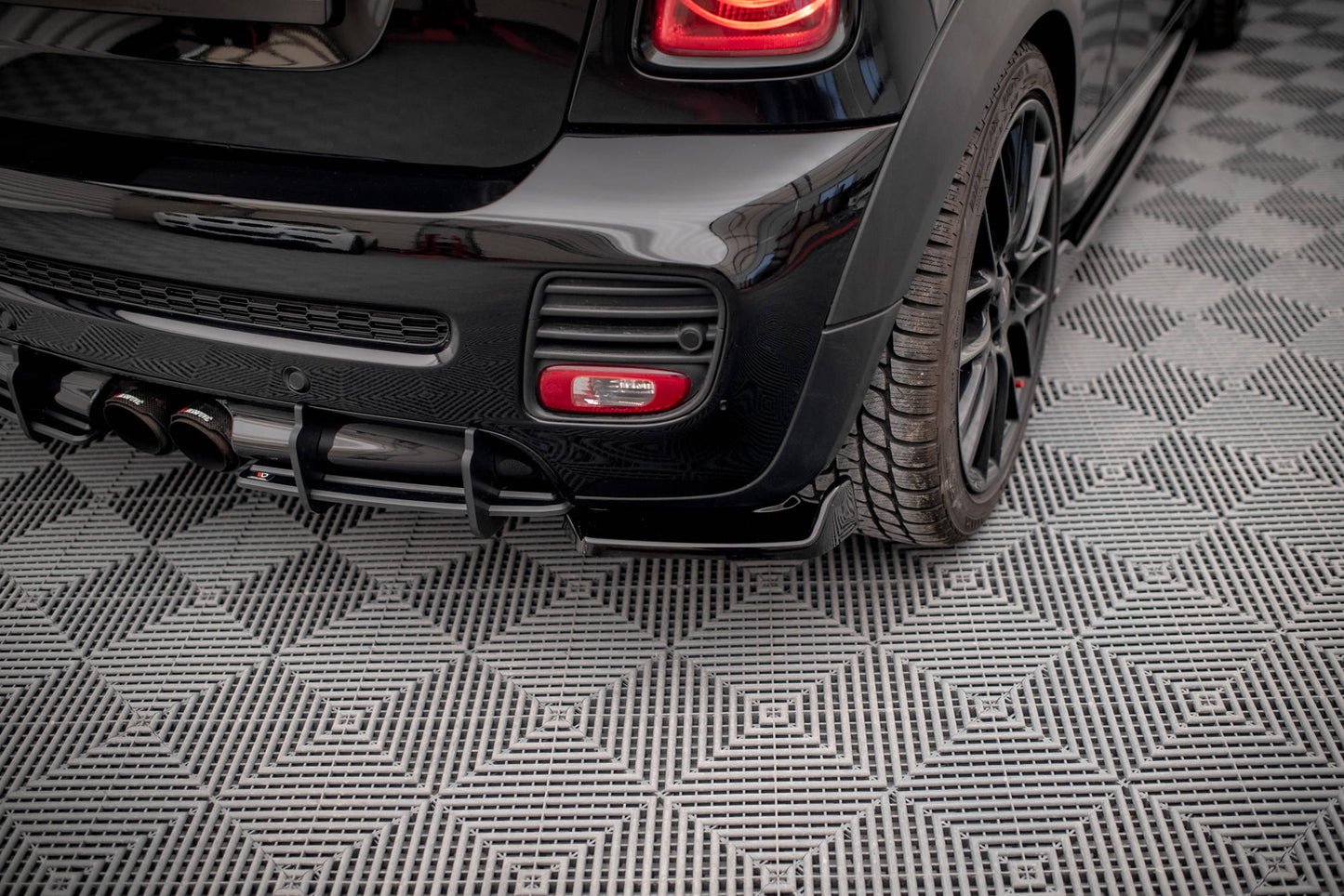 Bagerste sidesplitter V.2 Mini Cooper John Cooper Works R56