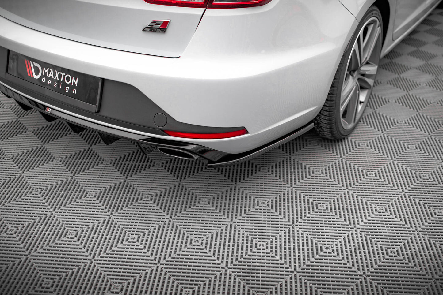 Bagerste sidesplitter V.2 Seat Leon Cupra Sportstourer Mk3
