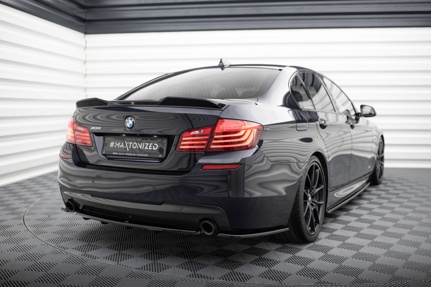 Bagerste splitter til BMW 5 F11 M-PACK (passer 2 enkelt afgange)