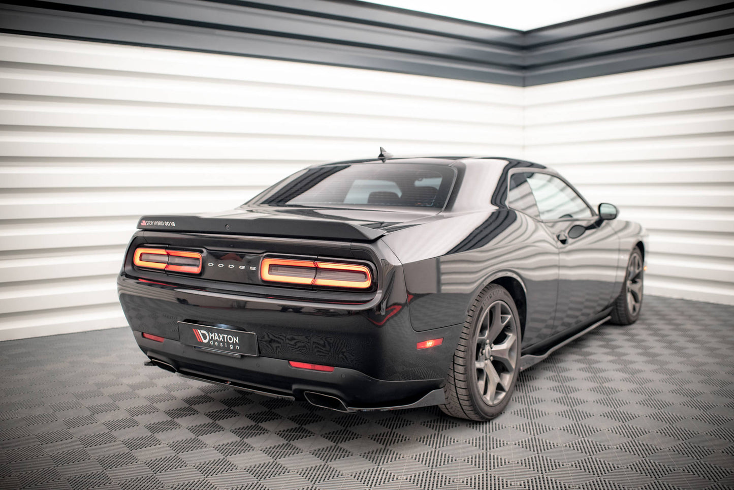 Bagerste splitter til Dodge Challenger RT / GT Mk3 Facelift