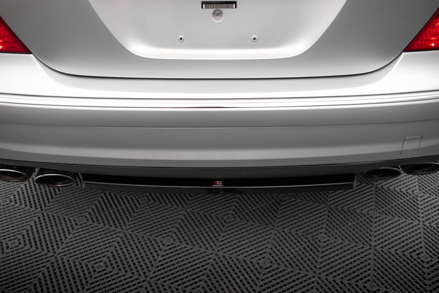 Bagerste splitter til Mercedes-Benz E 55 AMG W211