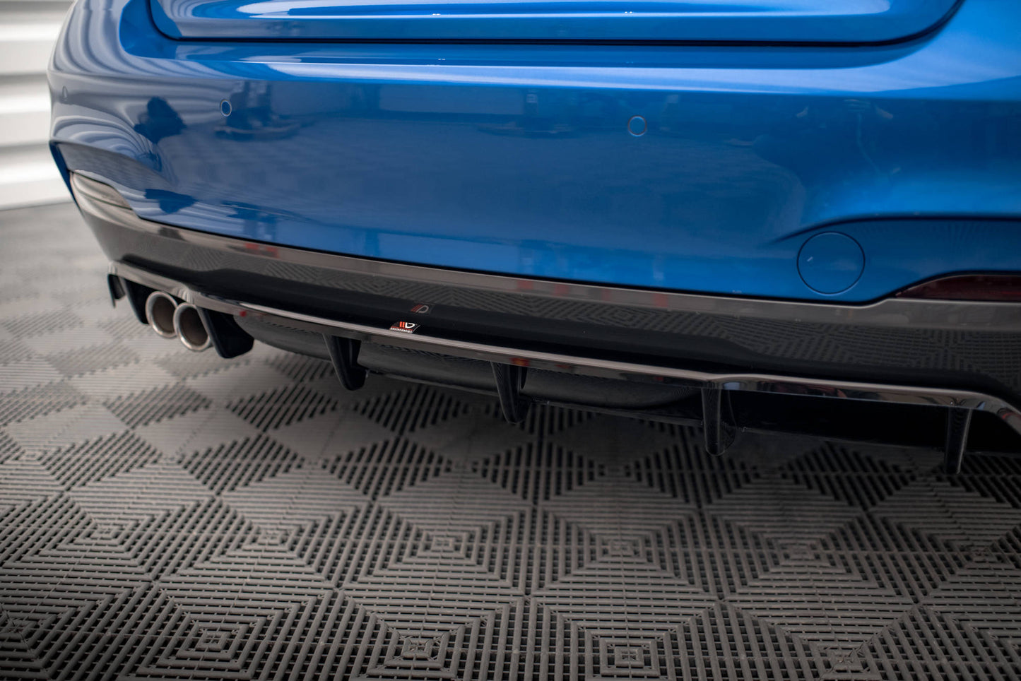 Bagerste splitter (med vertikale bars) BMW 2 M-Pack F22