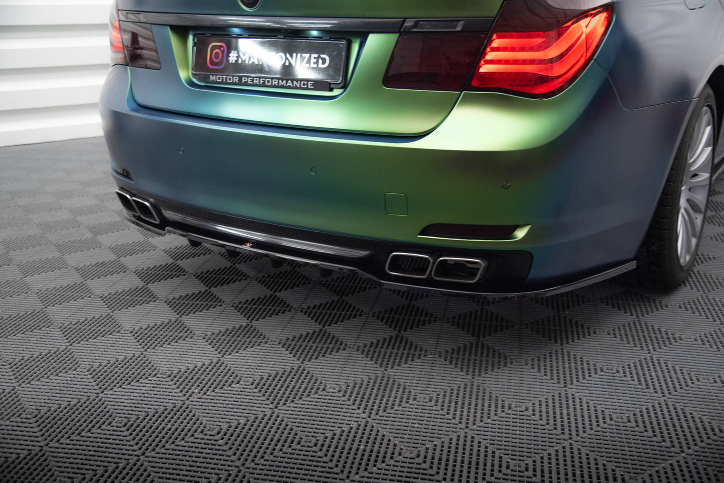 Bagerste splitter (med vertikale bars) BMW 7 F01