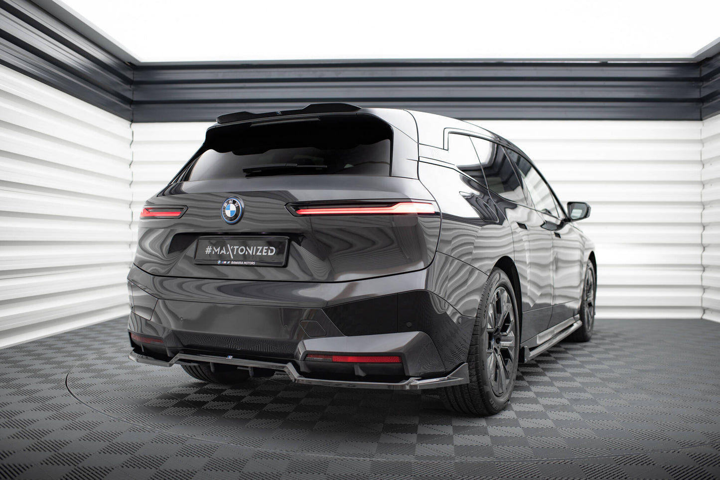 Bagerste splitter (med vertikale bars) BMW iX M-Pack i20