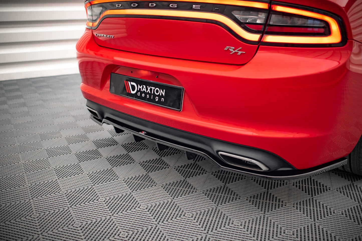 Bagerste splitter (med vertikale bars) Dodge Charger RT Mk7 Facelift