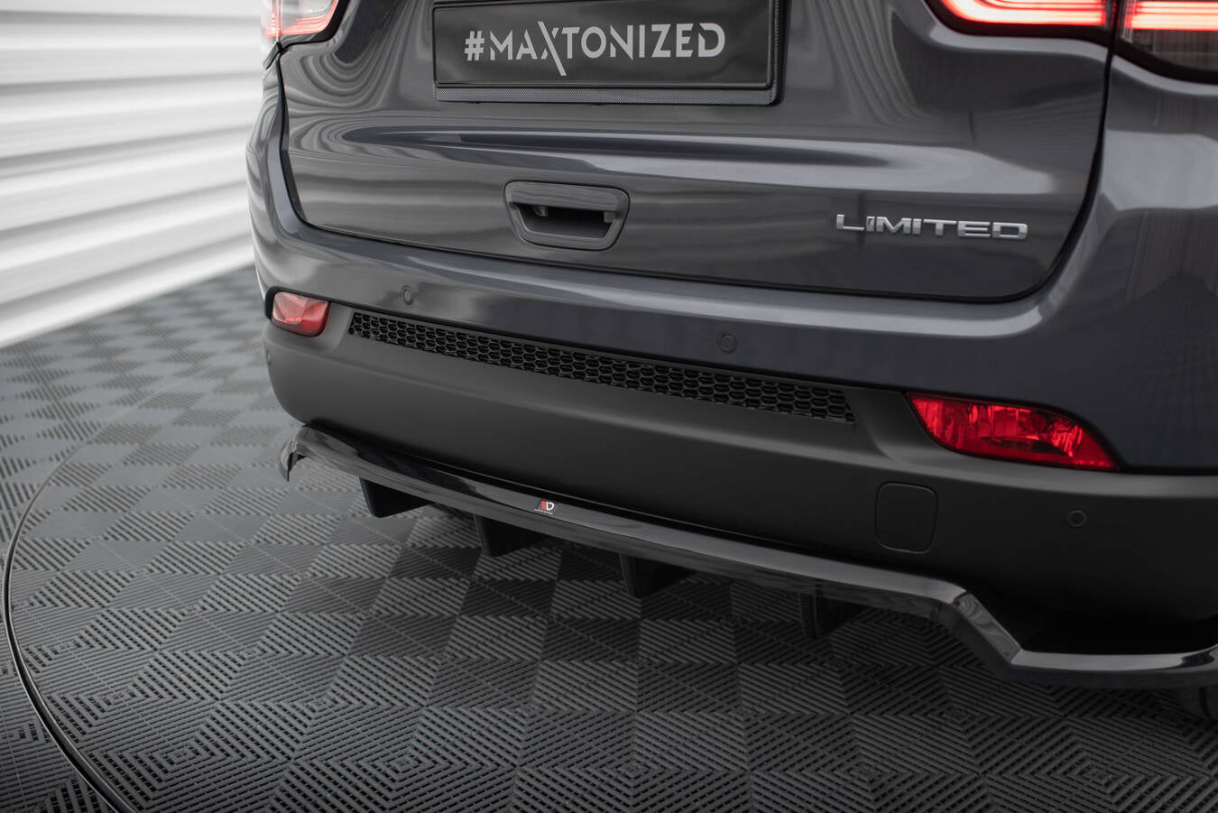 Bagerste splitter (med vertikale bars) Jeep Compass Limited Mk2 Facelift