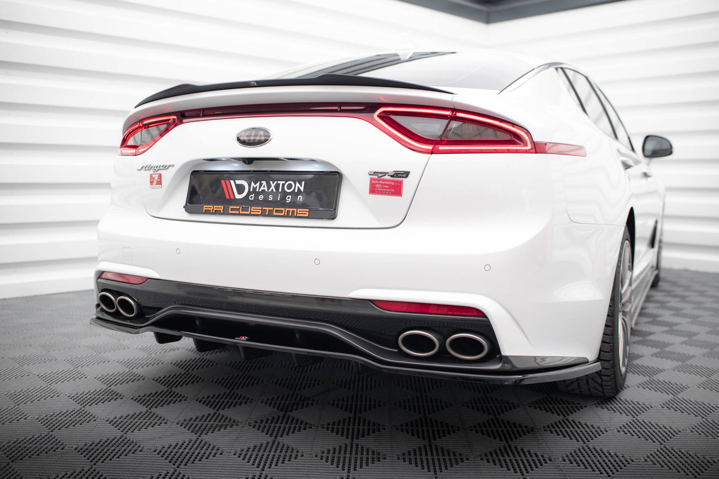 Bagerste splitter (med vertikale bars) Kia Stinger Mk1
