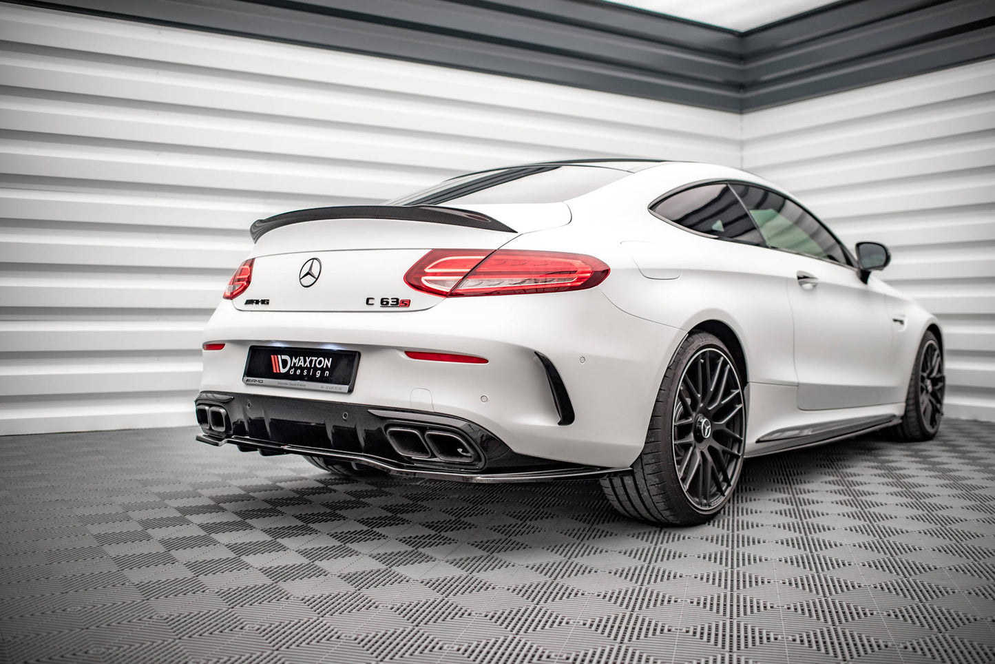 Bagerste splitter (med vertikale bars) Mercedes-AMG C 63AMG Coupe AMG Aero Pack C205 Facelift