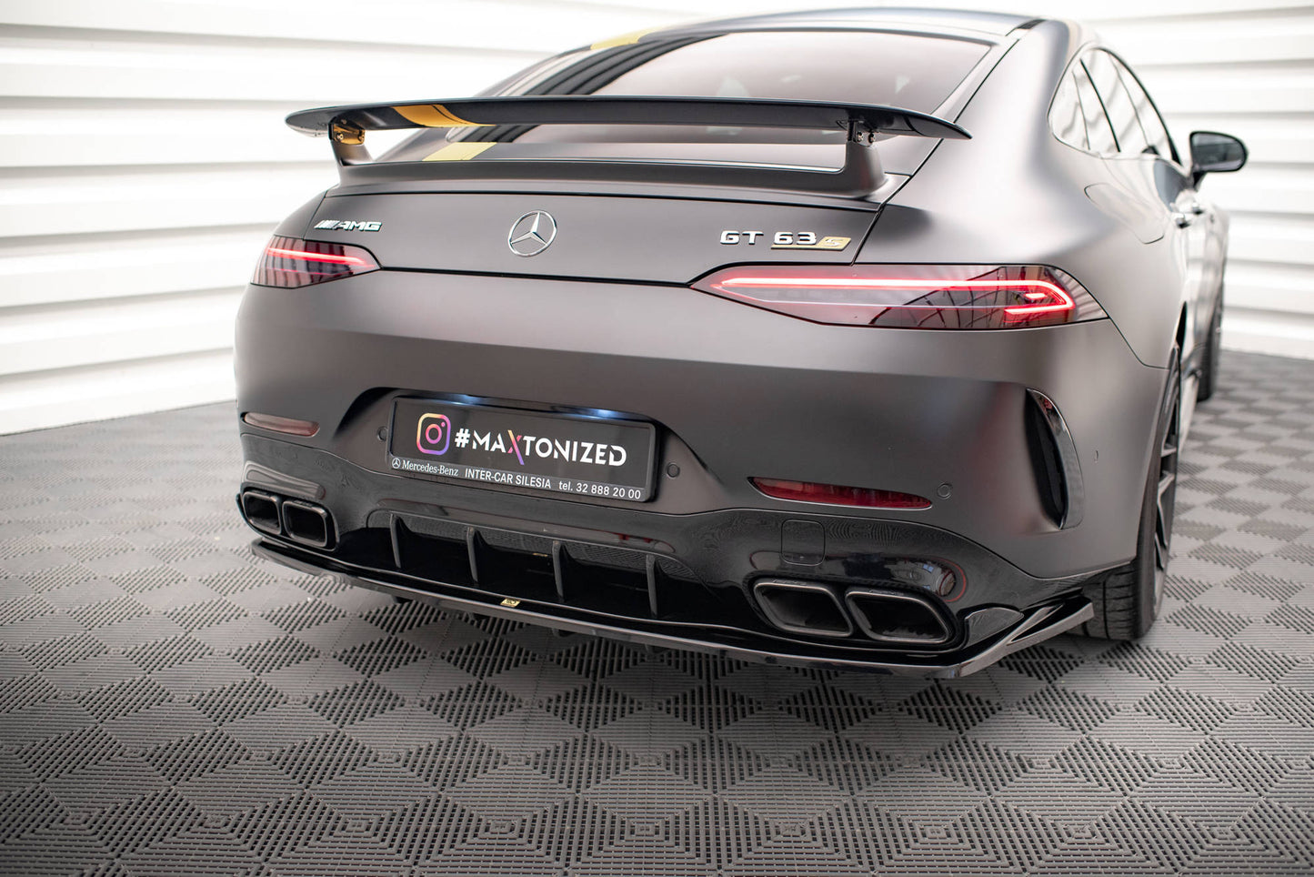 Bagerste splitter (med vertikale bars) Mercedes-AMG GT 63S 4-Door Coupe Aero