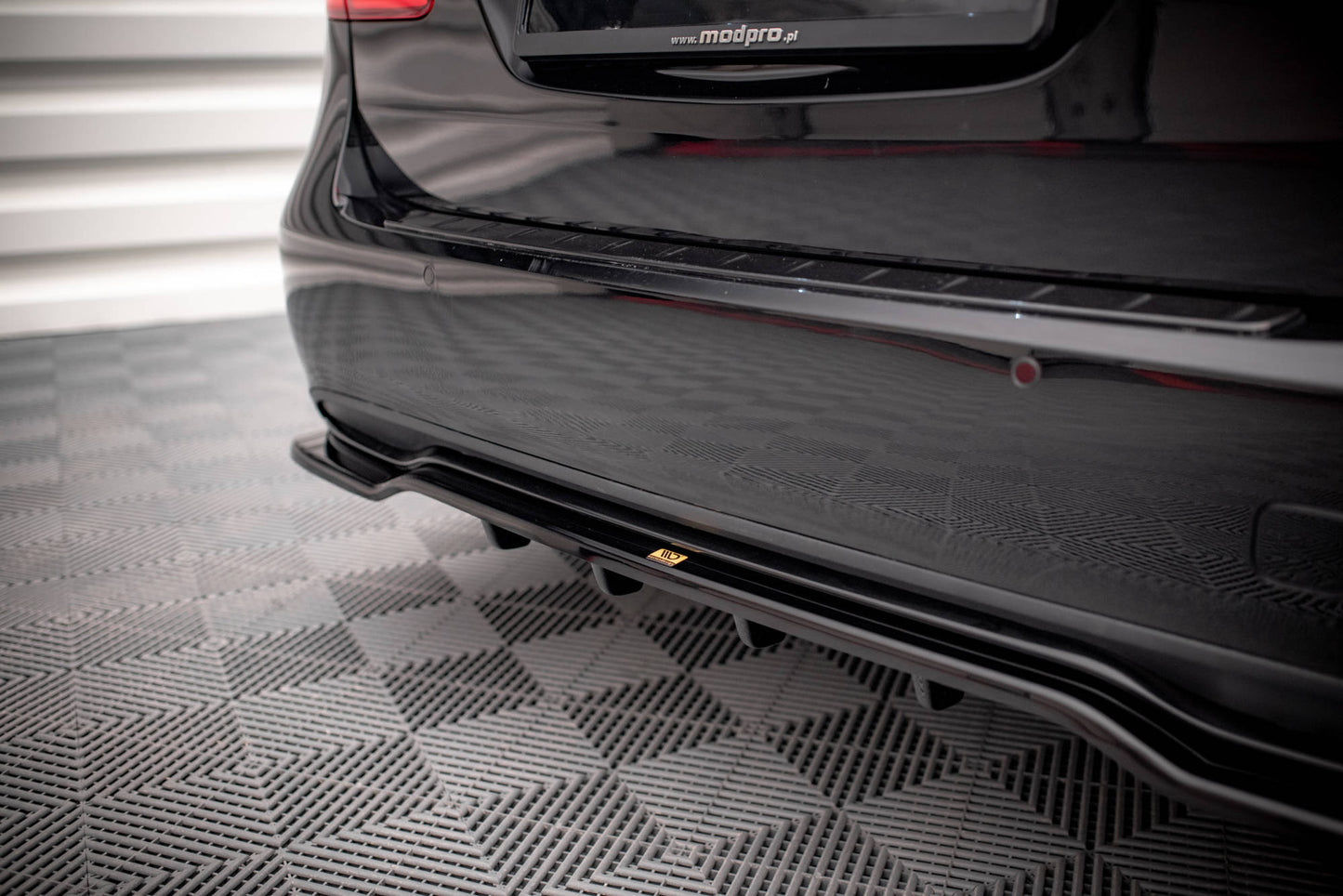 Bagerste splitter (med vertikale bars) Mercedes-Benz B W246 Facelift