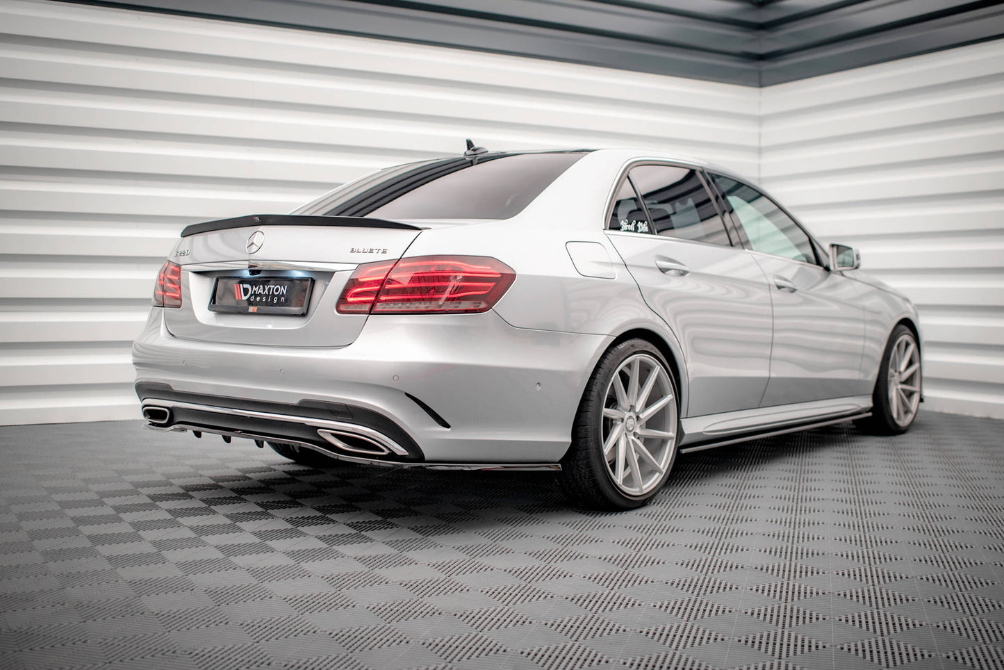 Bagerste splitter (med vertikale bars) Mercedes-Benz E AMG-Line Sedan W212 Facelift