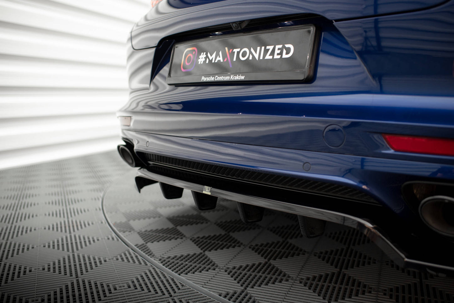 Bagerste splitter (med vertikale bars) Porsche Panamera E-Hybrid 971 Facelift