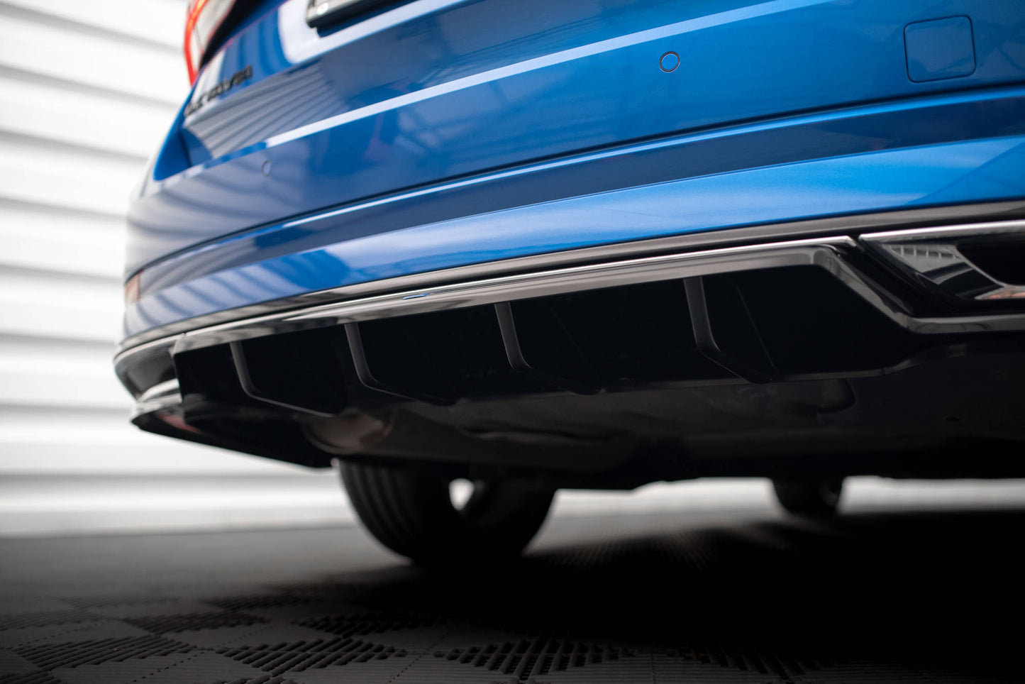 Bagerste splitter (med vertikale bars) Skoda Octavia Sportline Mk4