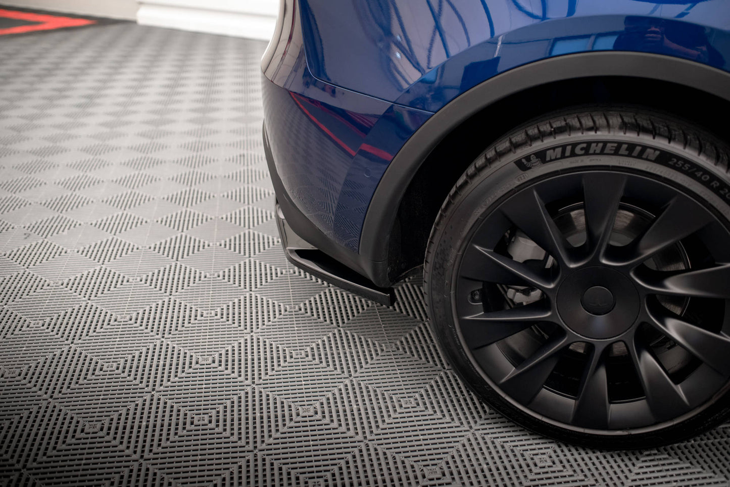 Bagerste splitter (med vertikale bars) Tesla Model Y