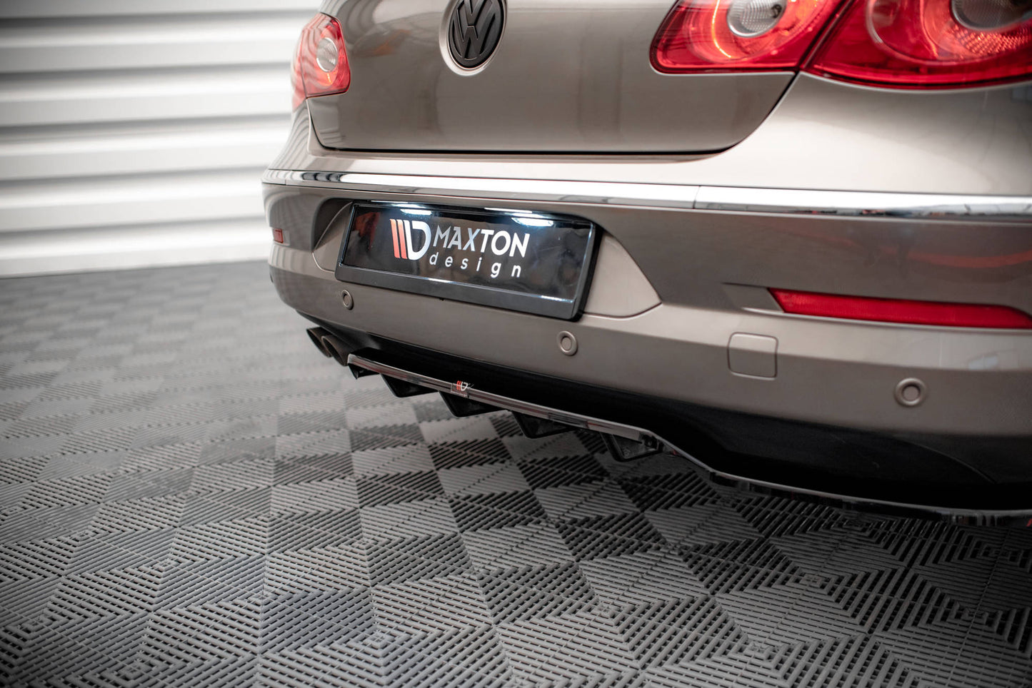 Bagerste splitter (med vertikale bars) Volkswagen Passat CC