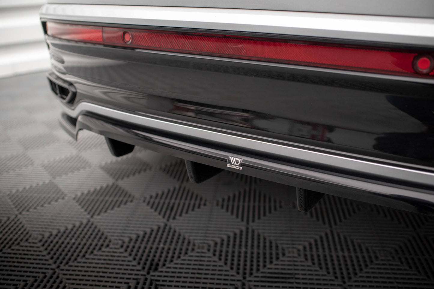 Bagerste splitter (med vertikale bars) Volkswagen Taigo R-Line Mk1