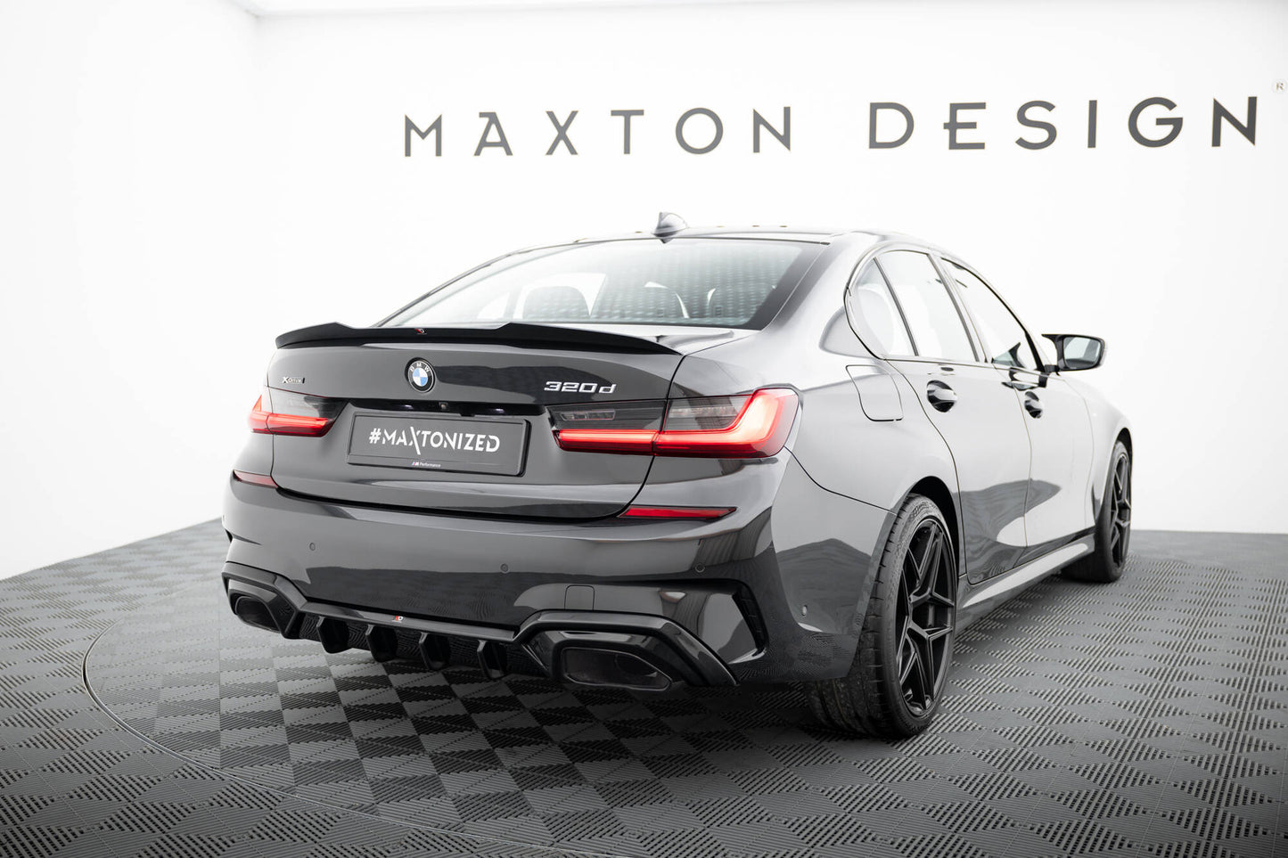 Bagerste diffuser BMW M340i G20 / G21 (Fits car med towbar)