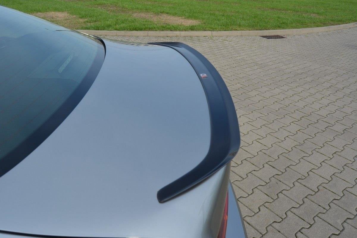 Spoiler cap Lexus IS Mk3