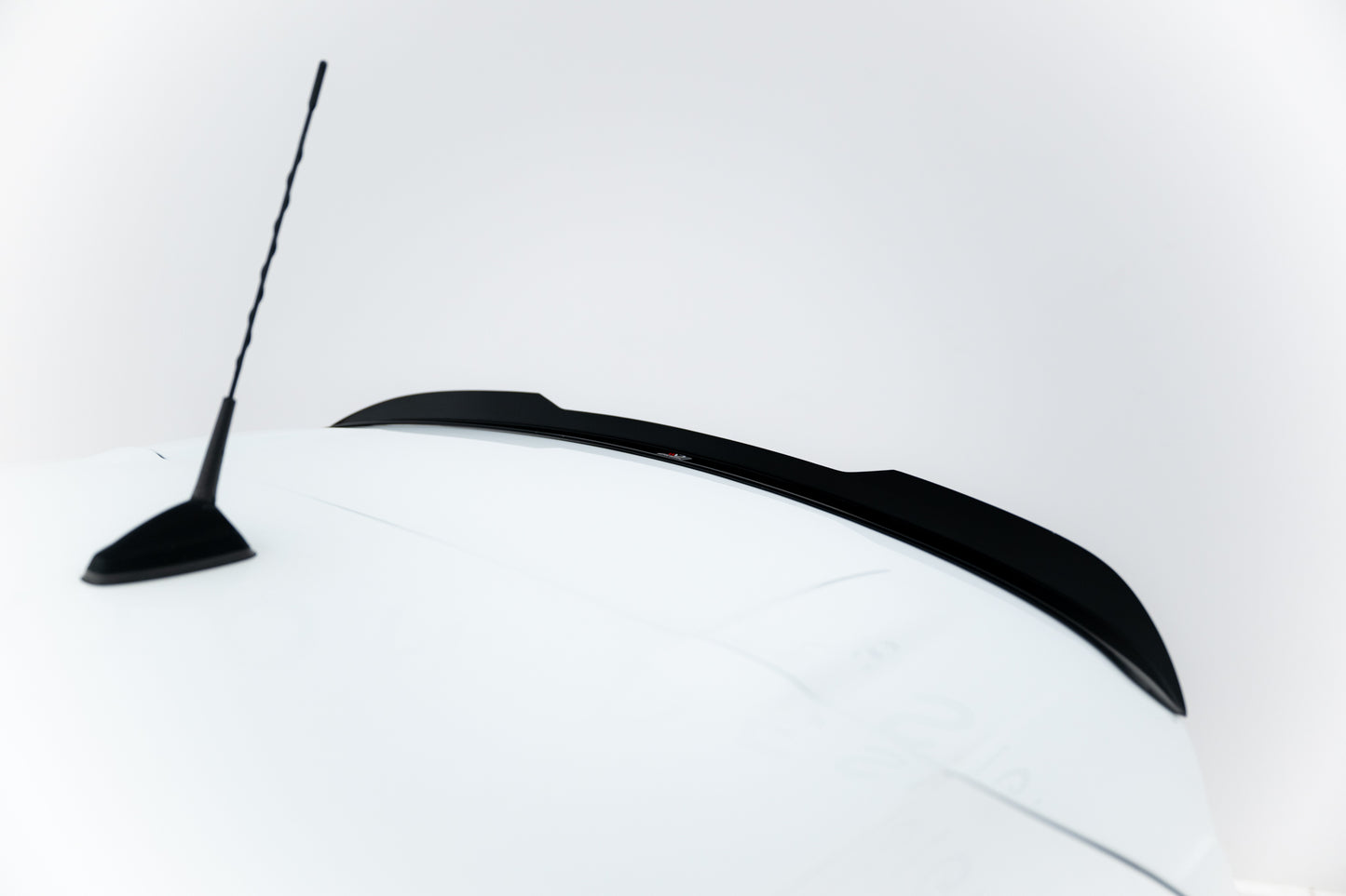 Spoiler cap RENAULT CLIO MK4 RS