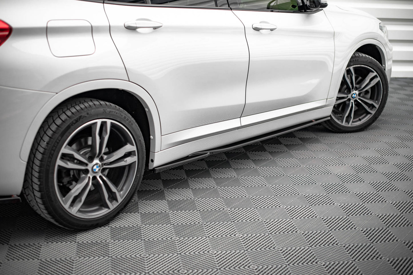Sideskørter diffuser BMW X1 M-Pack F48 / F48 Facelift